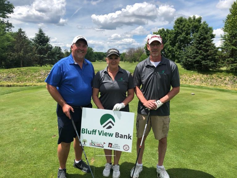 18holesforholmen Bluff View Bank